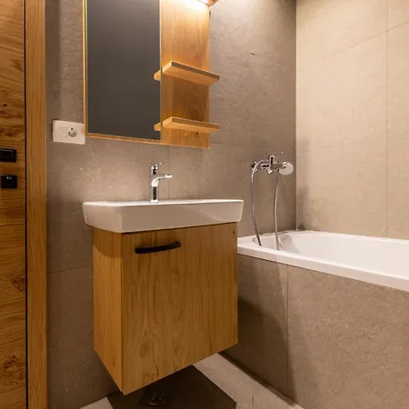 ゲストハウス Viktor